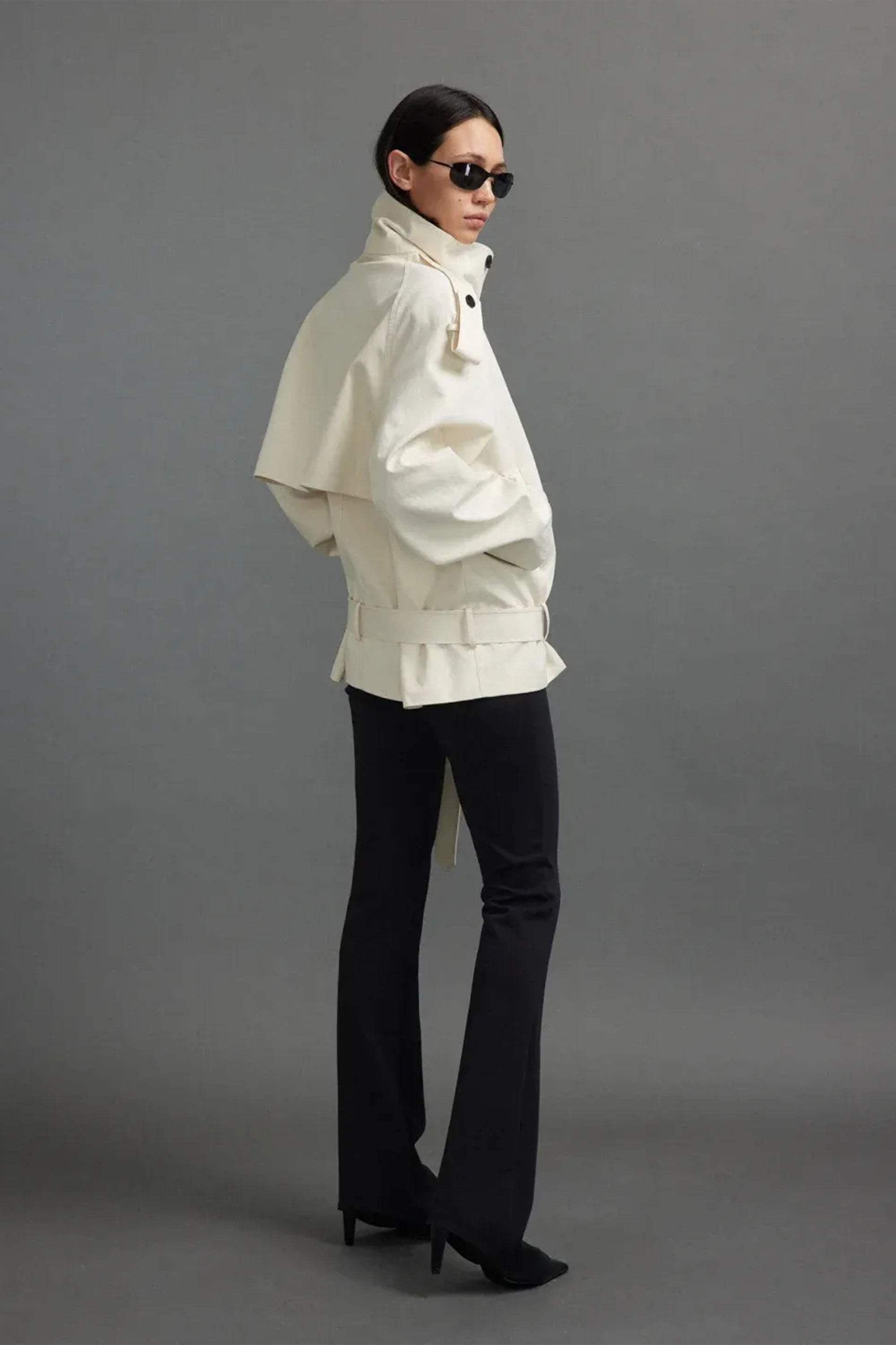 Calliopée White Double-Breasted Short Trench Coat