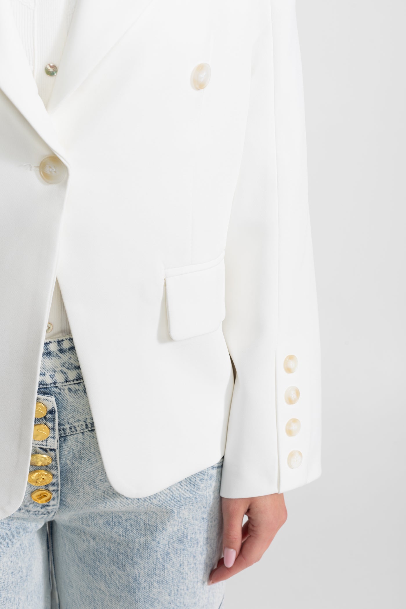 Double-Breasted Tailored Blazer With Peak Lapels – White