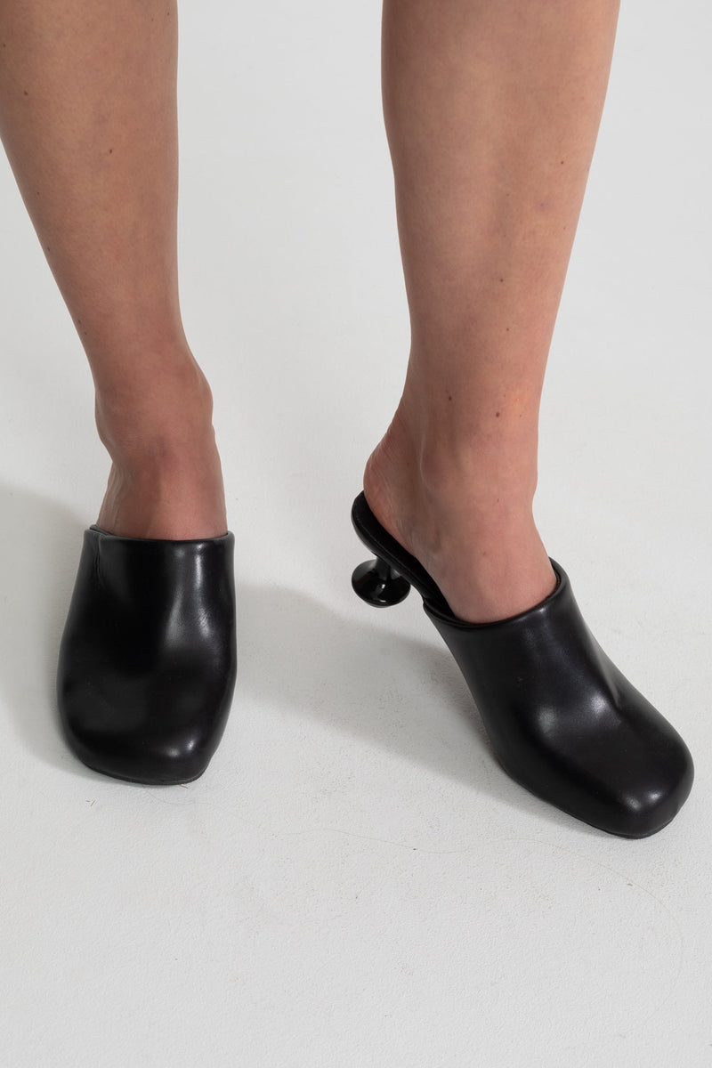 Sculptural Heel Mules With Rounded Square Toe – Black