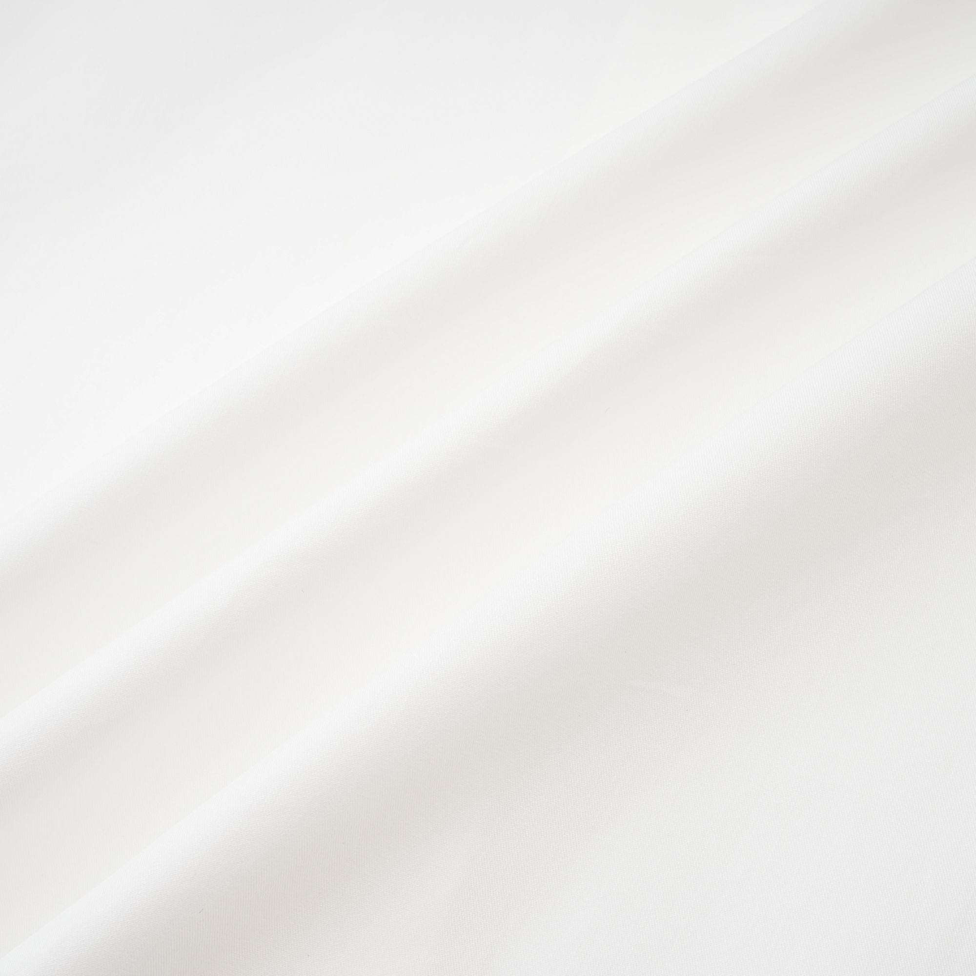 Solène white pointed-collar shirt