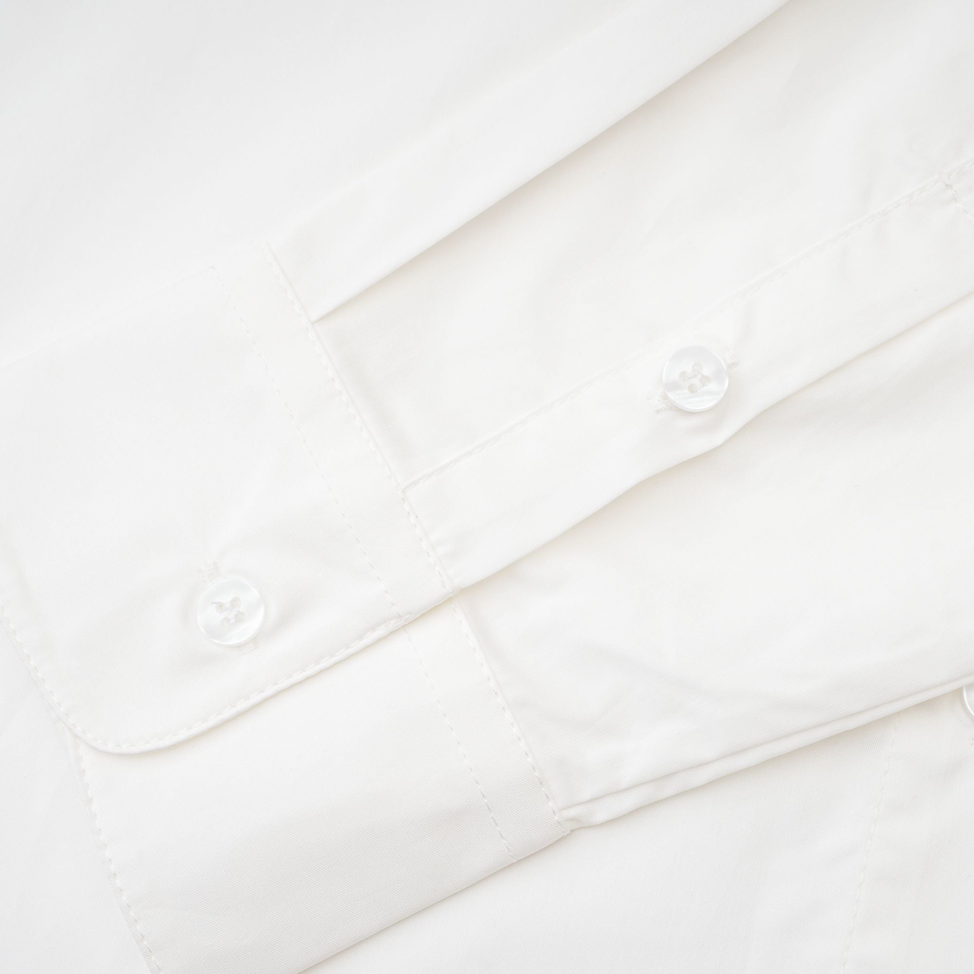 Solène white pointed-collar shirt