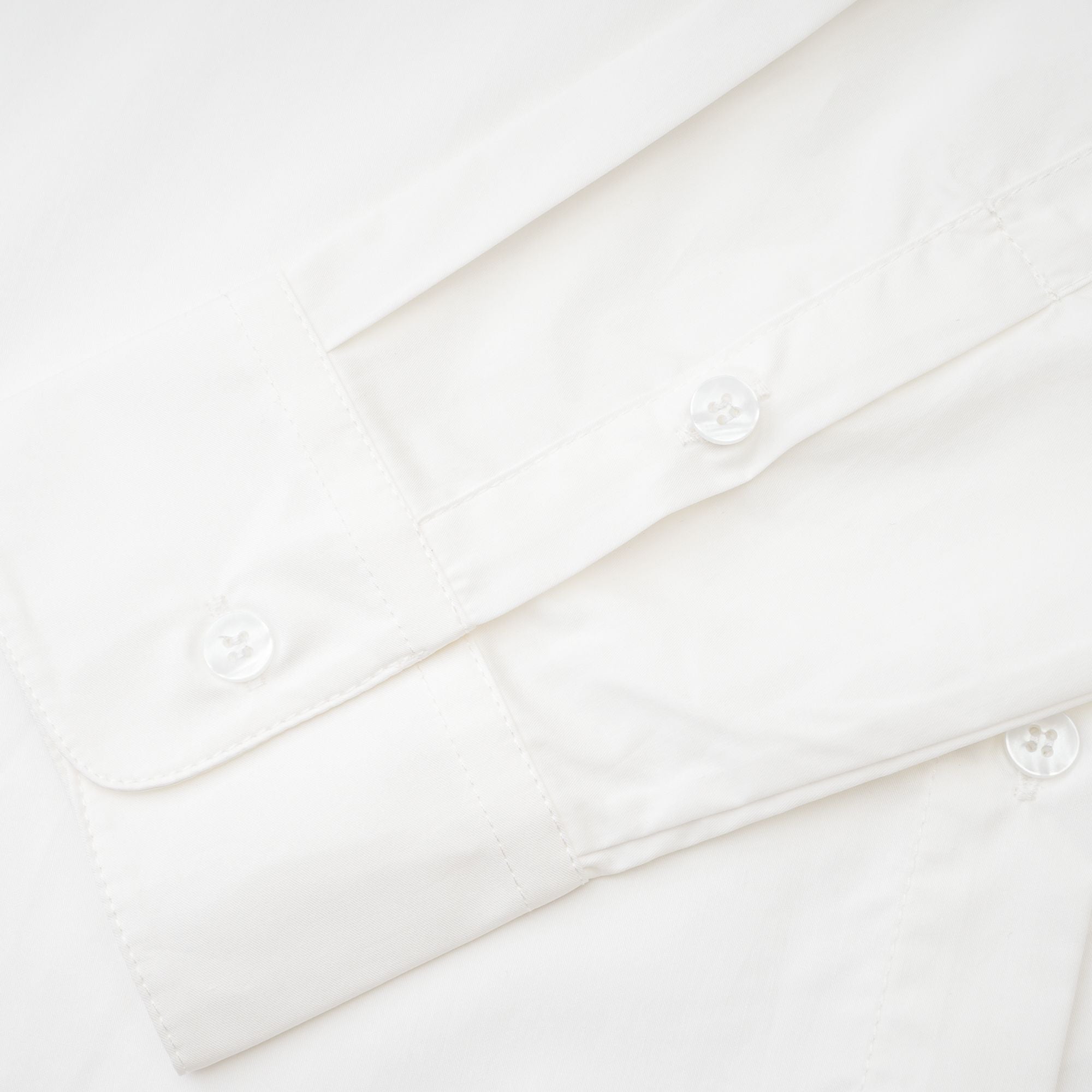 Solène white pointed-collar shirt